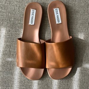 Never worn Kailey Slide Sandals